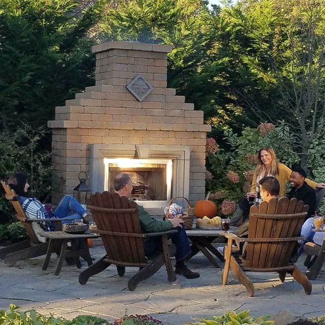 Nicolock – Verona-Fireplace-Adobe-Blend Cover 1
