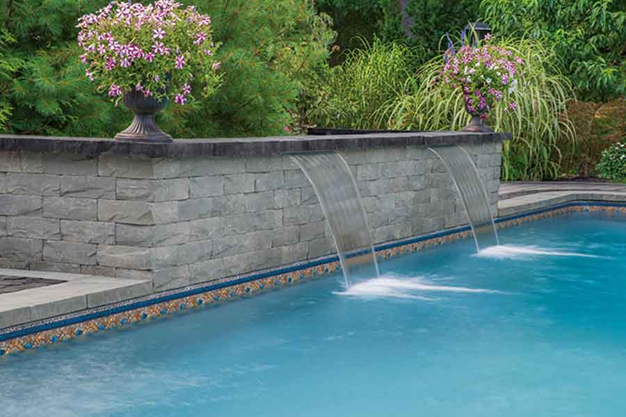 cambridge-ledgestone-wall-onyx  src=